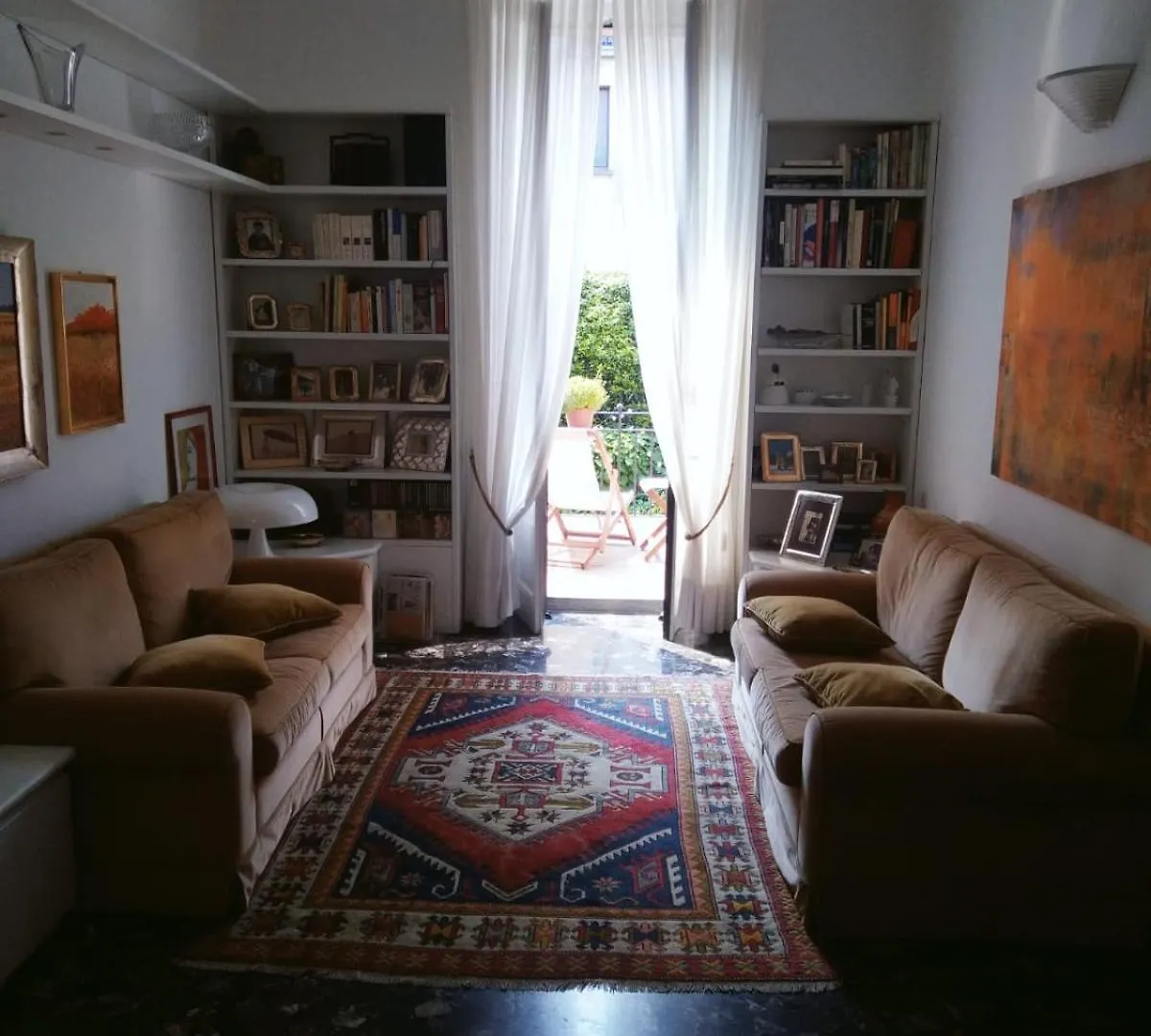 Casa Mari - Free Secure Parking, Breakfast, Private Bathroom, Wifi, Garden, Aircon, 3 Min Walk To Metro And Train Station Milan 0*,  Italy