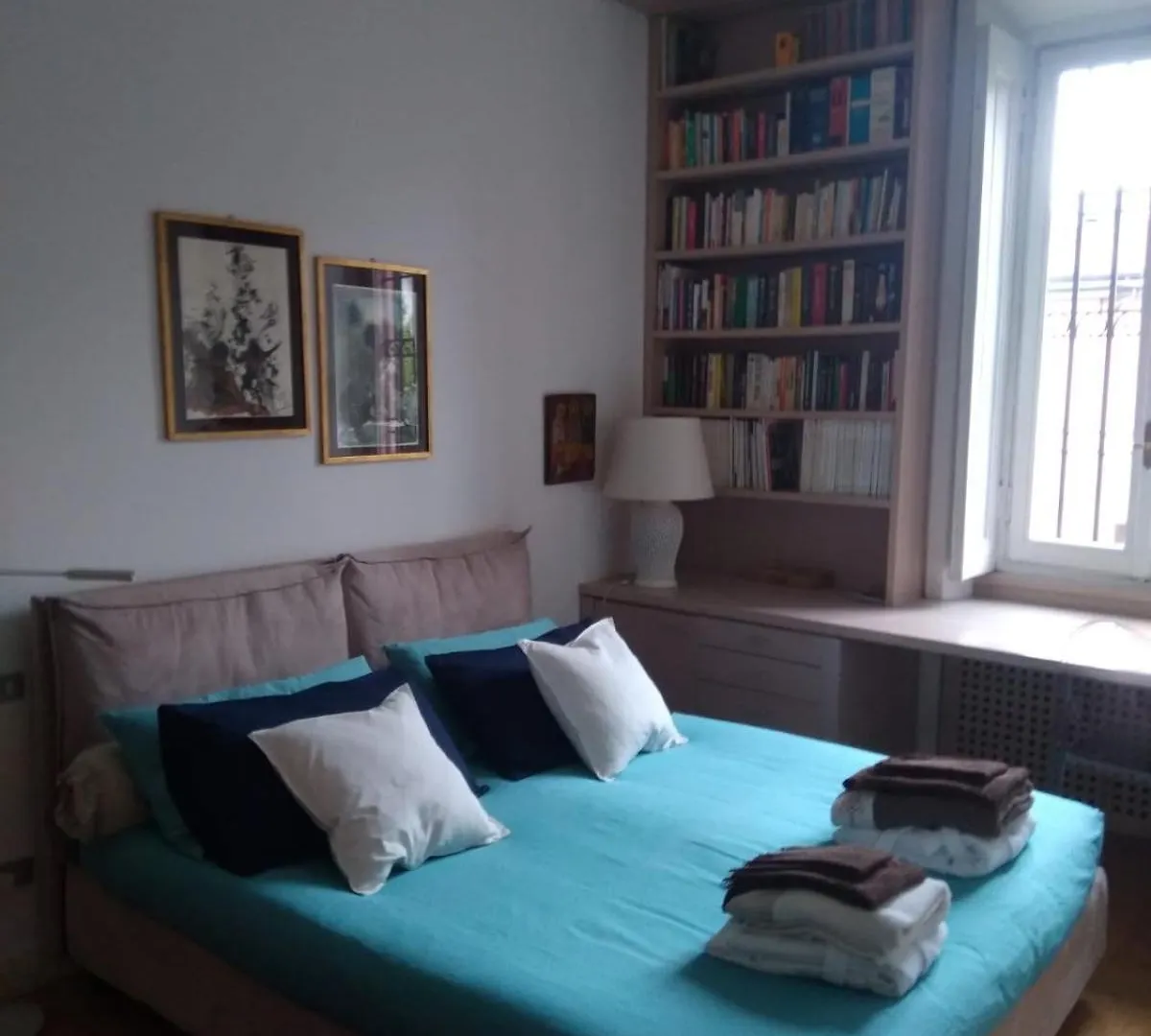 Casa Mari - Free Secure Parking, Breakfast, Private Bathroom, Wifi, Garden, Aircon, 3 Min Walk To Metro And Train Station Milan Bed & Breakfast