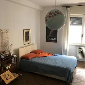 In Via Tolstoi , Milano Italia
